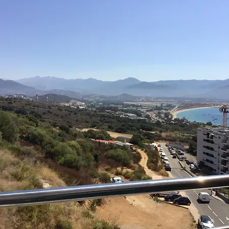 Avec 2 D'hotes Pour 1 A 4 Personnes Avec Vue Mer, Terrasse, Parking Prive, Proche Port Et Aeroport, Petit Dejeuner Inclus Frühstückspension Ajaccio (Corsica)