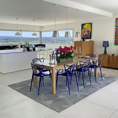 Avec 2 D'hotes Pour 1 A 4 Personnes Avec Vue Mer, Terrasse, Parking Prive, Proche Port Et Aeroport, Petit Dejeuner Inclus Ajaccio (Corsica)