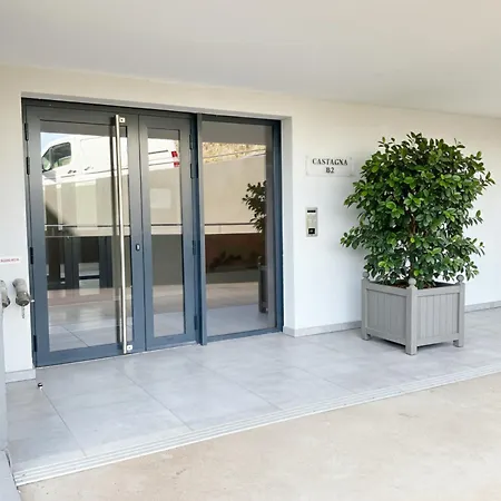 Nocleg ze śniadaniem Avec 2 D'hotes Pour 1 A 4 Personnes Avec Vue Mer, Terrasse, Climatisation, Parking Prive, Proche Port Et Aeroport, Petit Dejeuner Inclus