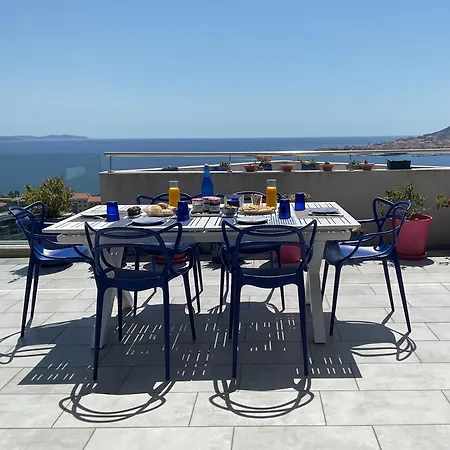 Suite De 2 Chambres D'Hotes Avec Vue Mer Et Montagne Petit-Dejeuner Proche Port & Aeroport Frühstückspension